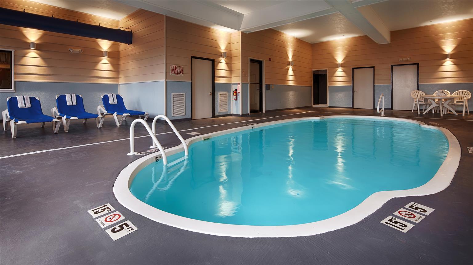 Hotel Baymont By Wyndham Mccomb Esterno foto