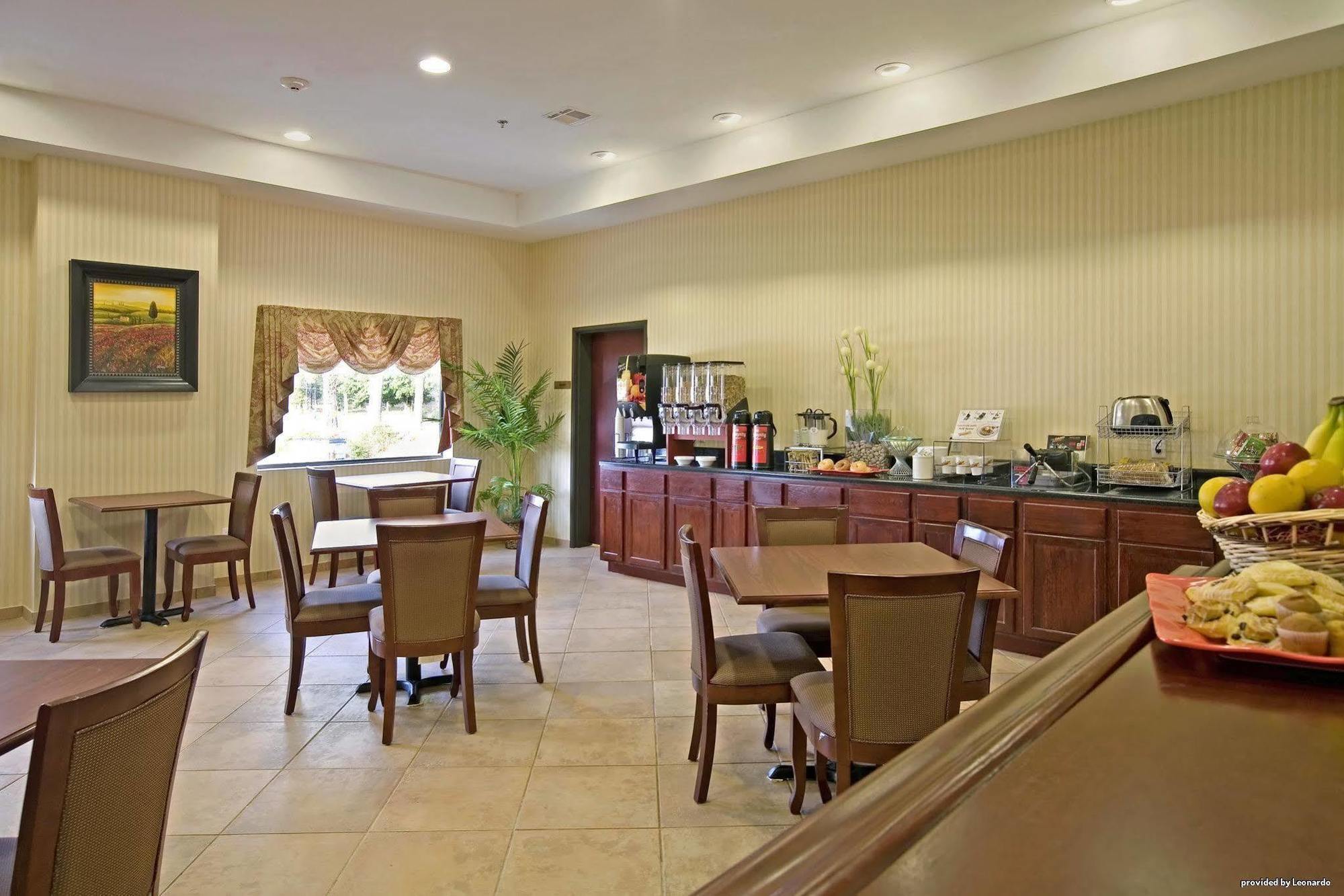Hotel Baymont By Wyndham Mccomb Ristorante foto