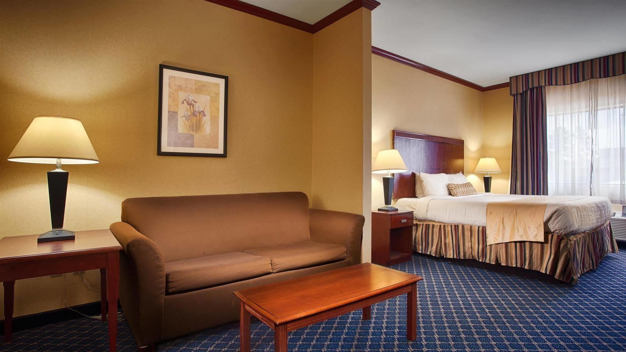 Hotel Baymont By Wyndham Mccomb Esterno foto
